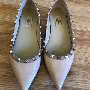 Beige Valentino flats